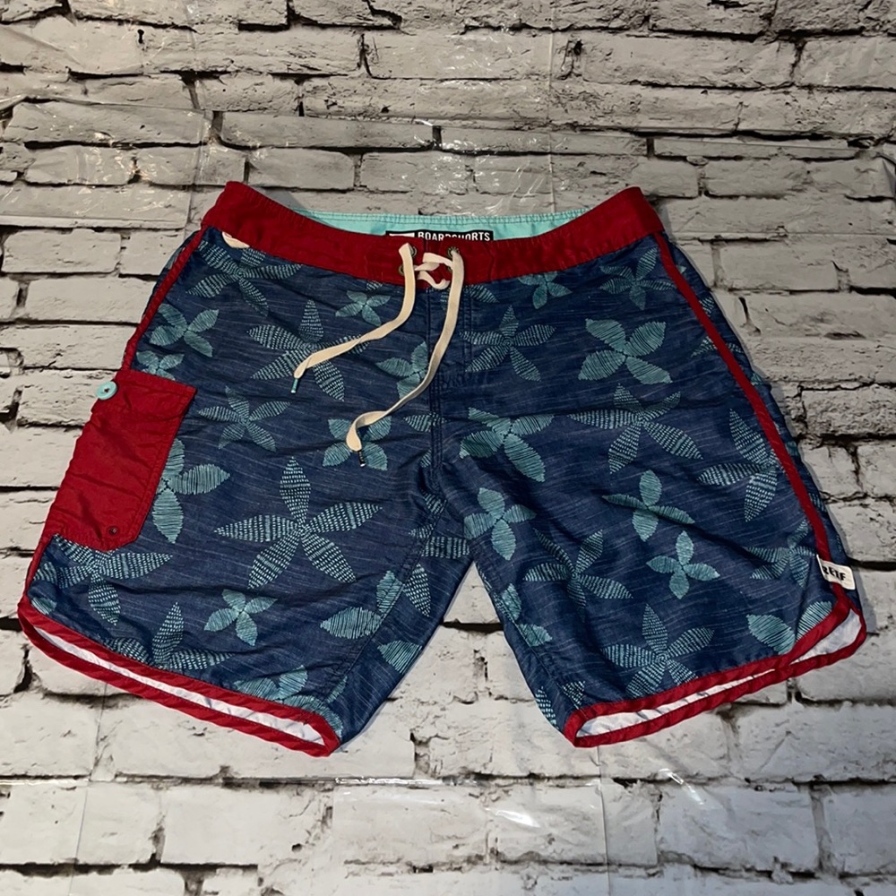 Men’s Reef swim shorts